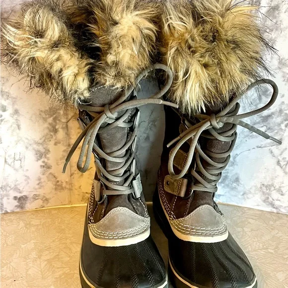 Sorel Ladies Joan of Arctic Winter Cold Weather Outside Waterproof Boot. Sz 8. - Picture 2 of 5